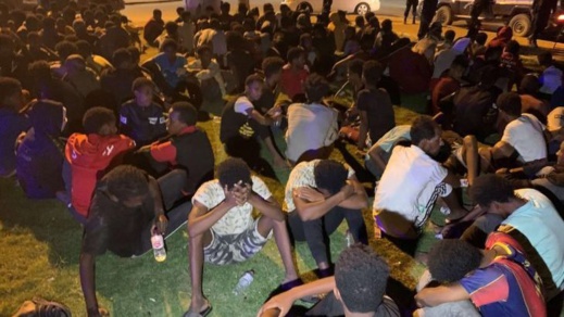 قتل 5 مهاجرين بالرصاص الحي بعد فرار جماعي من مركز احتجاز قتل 5 مهاجرين بالرصاص الحي بعد فرار جماعي من مركز احتجاز