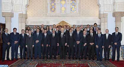 جلالة الملك يعين أعضاء الحكومة الجديدة جلالة الملك يعين أعضاء الحكومة الجديدة