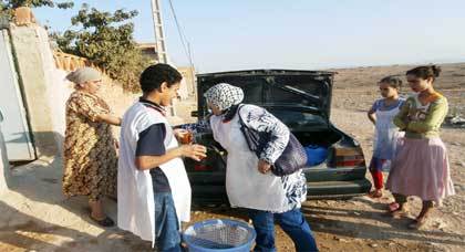 بمناسبة عيد الأضحى المبارك جمعية الأيادي الرحيمة توزّع مساعدات إنسانية على الفئات المعوزة بمناسبة عيد الأضحى المبارك جمعية الأيادي الرحيمة توزّع مساعدات إنسانية على الفئات المعوزة