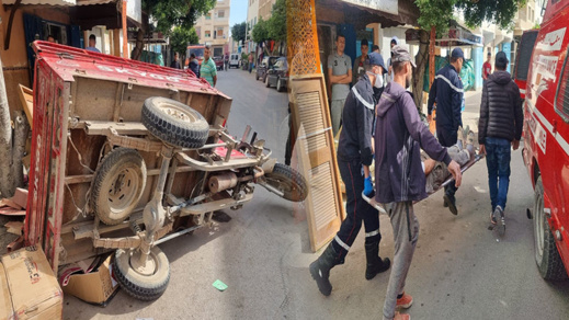 إصابة شخص في حادثة سير بين سيارة ودراجة ثلاثية العجلات وسط مدينة الدريوش إصابة شخص في حادثة سير بين سيارة ودراجة ثلاثية العجلات وسط مدينة الدريوش