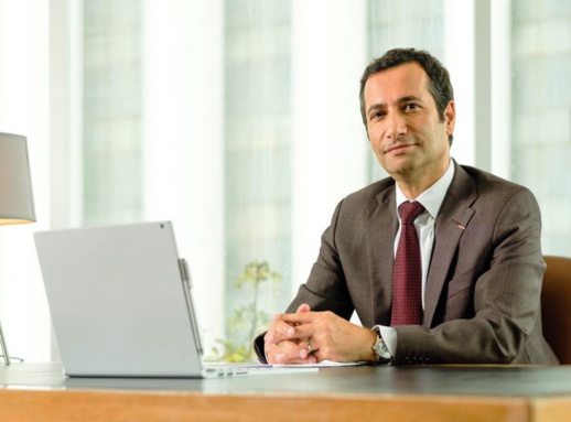 الملك يعين بنشعبون سفيرا جديدا للمملكة المغربية بباريس الملك يعين بنشعبون سفيرا جديدا للمملكة المغربية بباريس