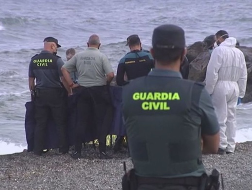 بينهم مبحوث عنه.. سلطات مليلية توقف قاربا على متنه أربعة أشخاص مغاربة بينهم مبحوث عنه.. سلطات مليلية توقف قاربا على متنه أربعة أشخاص مغاربة