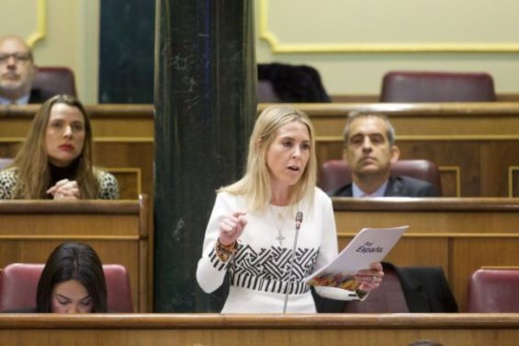 برلمانية إسبانية تطلق النار على حكومة بلادها بسبب تأخرها في إنقاذ مليلية وسبتة من "الحصار الاقتصادي المغربي" برلمانية إسبانية تطلق النار على حكومة بلادها بسبب تأخرها في إنقاذ مليلية وسبتة من "الحصار الاقتصادي المغربي"