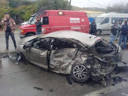 إصطدام أربعة سيارات يخلف خسائر مادية كبيرة وإصابات في صفوف الركاب إصطدام أربعة سيارات يخلف خسائر مادية كبيرة وإصابات في صفوف الركاب