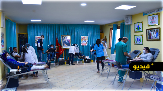 رابطة الشباب تنظم حملة للتبرع بالدم والدكتور قنديل يدعوا ساكنة الناظور إلى الانخراط في الحملة رابطة الشباب تنظم حملة للتبرع بالدم والدكتور قنديل يدعوا ساكنة الناظور إلى الانخراط في الحملة