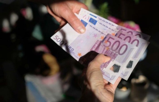 وسط حيرة المسؤولين المغاربة.. تحويلات الجالية المغربية تواصل تسجيل أرقام قياسية وسط حيرة المسؤولين المغاربة.. تحويلات الجالية المغربية تواصل تسجيل أرقام قياسية