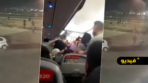 شاهدوا.. لحظة فرار 20 مغربيا من طائرة متجهة إلى تركيا شاهدوا.. لحظة فرار 20 مغربيا من طائرة متجهة إلى تركيا