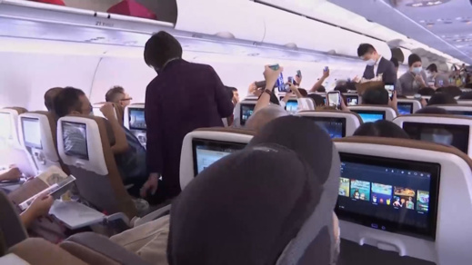 "بريطانيا" تعترف بلقاح "سينوفارم" وتسمح للمطعمين به لولوج البلاد "بريطانيا" تعترف بلقاح "سينوفارم" وتسمح للمطعمين به لولوج البلاد