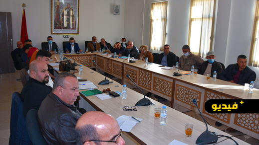 أعضاء بجماعة بوعرك يثيرون تماطل رجال التعليم في أداء مهامهم أمام مسؤول بمديرية الناظور