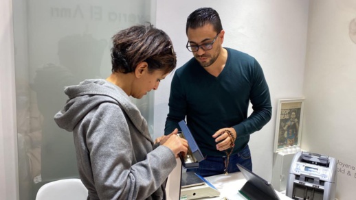 محل مجوهرات العامري يستقبل الوزيرة السابقة نجاة بلقاسم 