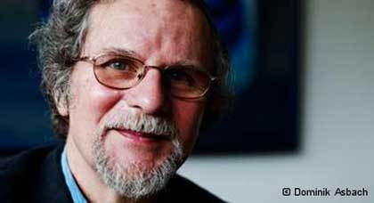 البروفسور شتيفان رايشموت يحاضر في كلية الآداب والعلوم الإنسانية بوجدة البروفسور شتيفان رايشموت يحاضر في كلية الآداب والعلوم الإنسانية بوجدة