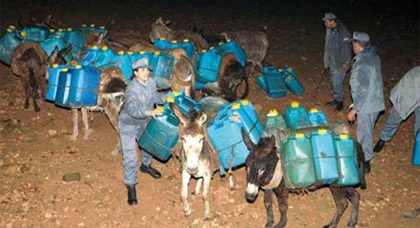 وقف تهريب البنزين من الجزائر يخلق احتقانا بالجهة الشرقية وقف تهريب البنزين من الجزائر يخلق احتقانا بالجهة الشرقية