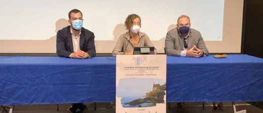 أخبار الجيران.. مليلية تنظم مؤتمرا دوليا للسياحة وتتوصل ب 10 مليون أورو لتعزيز القطاع أخبار الجيران.. مليلية تنظم مؤتمرا دوليا للسياحة وتتوصل ب 10 مليون أورو لتعزيز القطاع