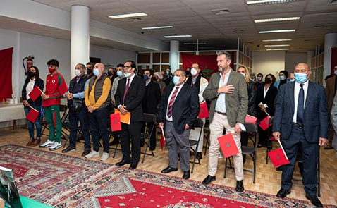 قنصلية المغرب باشبيلية تكرم السباح إلياس الفلاقي والكاتب عبد الله ذو الفقار قنصلية المغرب باشبيلية تكرم السباح إلياس الفلاقي والكاتب عبد الله ذو الفقار