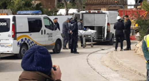 كان يحاول سرقة أسلاك نحاسية.. صعقة كهربائية تنهي حياة مهاجر مغربي شرق إسبانيا كان يحاول سرقة أسلاك نحاسية.. صعقة كهربائية تنهي حياة مهاجر مغربي شرق إسبانيا