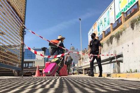 بعد إغلاق الحدود.. مليلية المحتلة تسجل انخفاضا في عدد المهاجرين الوافدين بعد إغلاق الحدود.. مليلية المحتلة تسجل انخفاضا في عدد المهاجرين الوافدين