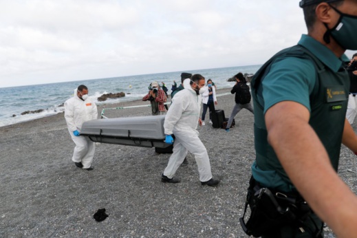 فاجعة حقوقية: قوات اسبانية تقتل لاجئا حاول دخول مليلية و تعتقل آخرين فاجعة حقوقية: قوات اسبانية تقتل لاجئا حاول دخول مليلية و تعتقل آخرين