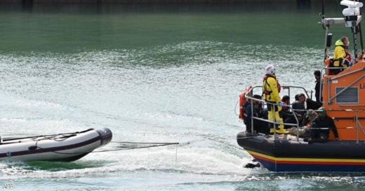 هجرة سرية من فرنسا.. إنقلاب قارب يخلف مصرع العشرات من الحراڭة  هجرة سرية من فرنسا.. إنقلاب قارب يخلف مصرع العشرات من الحراڭة