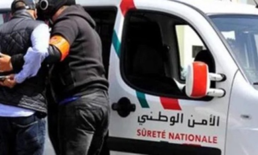 توقيف ممرض ووسيطة بسبب التلاعب بنتائج التلقيح ضد كورونا توقيف ممرض ووسيطة بسبب التلاعب بنتائج التلقيح ضد كورونا