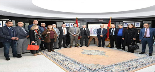 بوصوف رئيسا.. تنصيب لجنة تحكيم الجائزة الوطنية الكبرى للصحافة بوصوف رئيسا.. تنصيب لجنة تحكيم الجائزة الوطنية الكبرى للصحافة