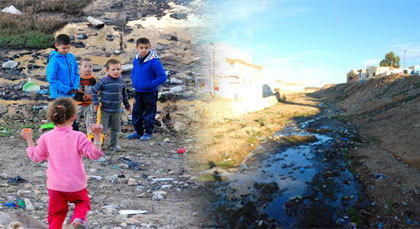 القناة الأمازيغية تحط الرحال بالدريوش وتسلط الضوء على معاناة ساكنة حي واد إسلان القناة الأمازيغية تحط الرحال بالدريوش وتسلط الضوء على معاناة ساكنة حي واد إسلان