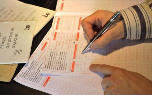 هذا يهم مغاربة بلجيكا... الحكومة تنهي عهد السرية المصرفية هذا يهم مغاربة بلجيكا... الحكومة تنهي عهد السرية المصرفية