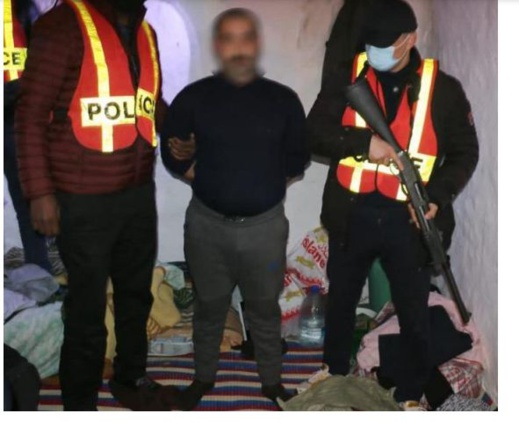 بالصور.. اعتقال المتورطين في سرقة 160 مليون من شاحنة نقل الأموال بطنجة بالصور.. اعتقال المتورطين في سرقة 160 مليون من شاحنة نقل الأموال بطنجة