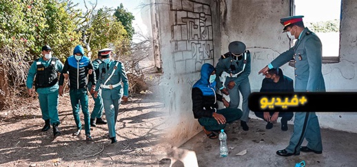 إعادة تمثيل جريمة قتل شاب من "بوعرك".. الجاني دافع عن شرفه في جلسة خمرية إعادة تمثيل جريمة قتل شاب من "بوعرك".. الجاني دافع عن شرفه في جلسة خمرية