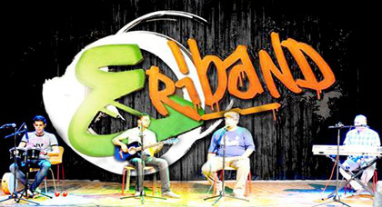 فرقة "عريباند" من الحسيمة تفوز بمسابقة الأغنية الشبابية في دورتها الثانية فرقة "عريباند" من الحسيمة تفوز بمسابقة الأغنية الشبابية في دورتها الثانية