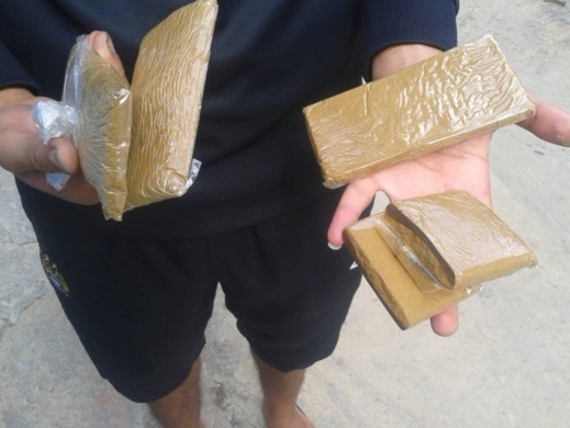 بعد تباهي اللصوص بالغنائم وأموال مجهولة المصدر.. الحشيش بـ "العلالي" في المغرب بعد تباهي اللصوص بالغنائم وأموال مجهولة المصدر.. الحشيش بـ "العلالي" في المغرب