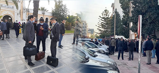 شلل في محاكم الناظور بسبب جواز التلقيح