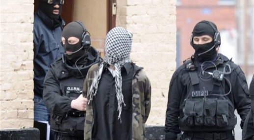 السجن لرجل هتف “الله أكبر” في متجر بفرنسا السجن لرجل هتف “الله أكبر” في متجر بفرنسا