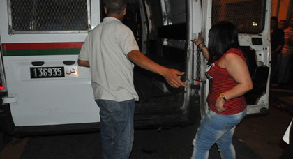 رجال الأمن يداهمون غرفة أحد الفنادق بالحسيمة رجال الأمن يداهمون غرفة أحد الفنادق بالحسيمة