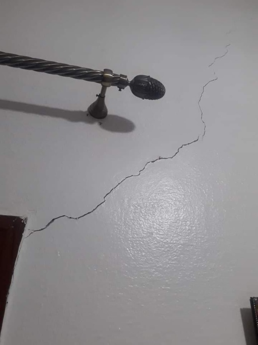 المعهد الوطني للجيوفيزياء يعلن أن الهزة القوية بالحسيمة بلغت 5.4 درجات.. شاهد المخلفات بالفيديو والصور المعهد الوطني للجيوفيزياء يعلن أن الهزة القوية بالحسيمة بلغت 5.4 درجات.. شاهد المخلفات بالفيديو والصور