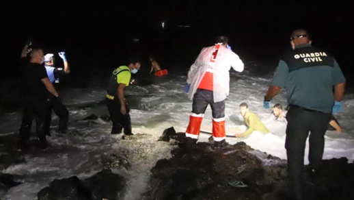 اسبانيا تفرج عن كاميروني تسبب في وفاة 6 أطفال مغاربة قرب سواحل الناظور وعوضته بـ 10 آلاف أورو اسبانيا تفرج عن كاميروني تسبب في وفاة 6 أطفال مغاربة قرب سواحل الناظور وعوضته بـ 10 آلاف أورو