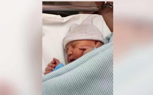 اعمار.. أول مولود مسلم بمليلية في 2022 اعمار.. أول مولود مسلم بمليلية في 2022