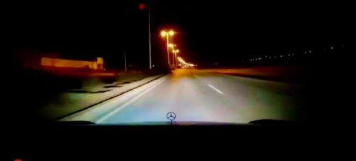 شاهد مباشرة.. سائق سيارة ينجو بأعجوبة من حادث انقلاب بمدخل مدينة العروي شاهد مباشرة.. سائق سيارة ينجو بأعجوبة من حادث انقلاب بمدخل مدينة العروي