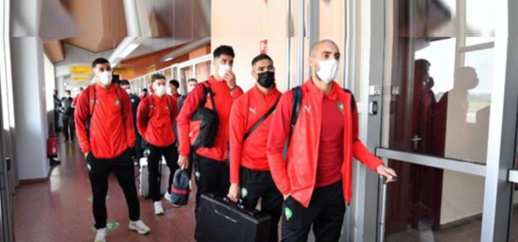 مجلة فرنسية: المنتخب المغربي حمل معه 5 أطنان من المعدات ومواد الغذاء وكذلك أفرشة للنوم إلى الكاميرون مجلة فرنسية: المنتخب المغربي حمل معه 5 أطنان من المعدات ومواد الغذاء وكذلك أفرشة للنوم إلى الكاميرون