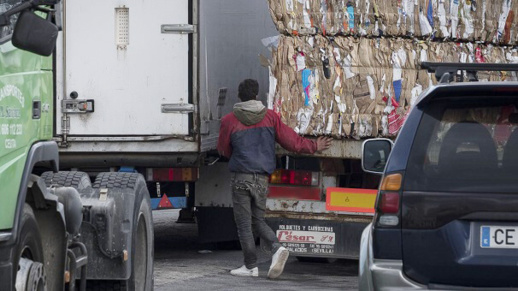موت طفل مغربي بعد هروبه من مركز القاصرين بسبب التعذيب والتجويع تثير الجدل في إسبانيا موت طفل مغربي بعد هروبه من مركز القاصرين بسبب التعذيب والتجويع تثير الجدل في إسبانيا