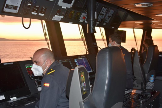 إسبانيا تستفز المغرب من جديد.. سفينة عسكرية بمليلية تراقب مياه الناظور على مدار الساعة إسبانيا تستفز المغرب من جديد.. سفينة عسكرية بمليلية تراقب مياه الناظور على مدار الساعة