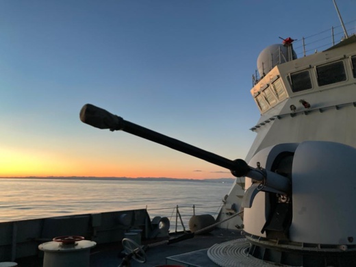 إسبانيا تستفز المغرب من جديد.. سفينة عسكرية بمليلية تراقب مياه الناظور على مدار الساعة إسبانيا تستفز المغرب من جديد.. سفينة عسكرية بمليلية تراقب مياه الناظور على مدار الساعة