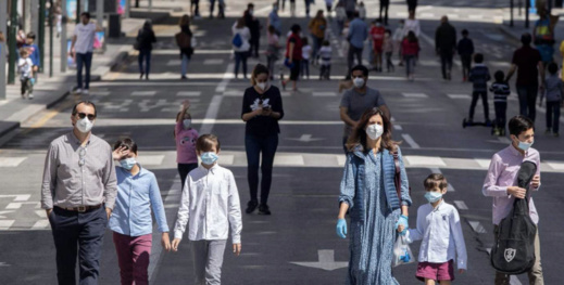 مسؤول صحي: "أوميكرون" سينهي المرحلة الوبائية لكورونا ويجعله قابلا للتعايش مسؤول صحي: "أوميكرون" سينهي المرحلة الوبائية لكورونا ويجعله قابلا للتعايش