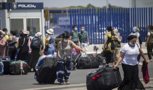 استثناء.. فتح الحدود البحرية بين المغرب واسبانيا لهذا السبب استثناء.. فتح الحدود البحرية بين المغرب واسبانيا لهذا السبب