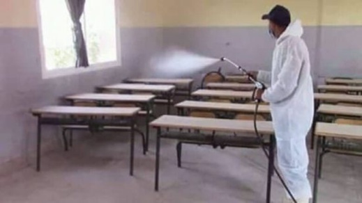 كورونا تصل إلى المؤسسات التعليمية بالريف.. أول إغلاق بعد تفشي أوميكرون كورونا تصل إلى المؤسسات التعليمية بالريف.. أول إغلاق بعد تفشي أوميكرون