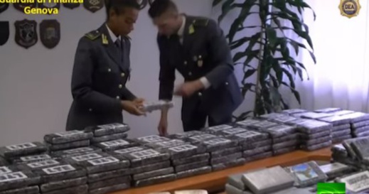 حجز أكثر من 100 مليون أورو من الكوكايين كانت موجهة إلى اسبانيا حجز أكثر من 100 مليون أورو من الكوكايين كانت موجهة إلى اسبانيا