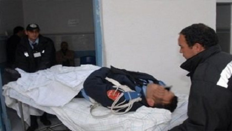 سائق سيارة يرسل رجل أمن إلى المستعجلات