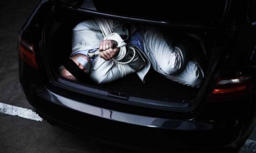 احتجزا ألمانيا ووضعاه في صندوق لأنه لم يدفع ثمن الحشيش.. مغربيان باسبانيا يواجهان تهما خطيرة احتجزا ألمانيا ووضعاه في صندوق لأنه لم يدفع ثمن الحشيش.. مغربيان باسبانيا يواجهان تهما خطيرة