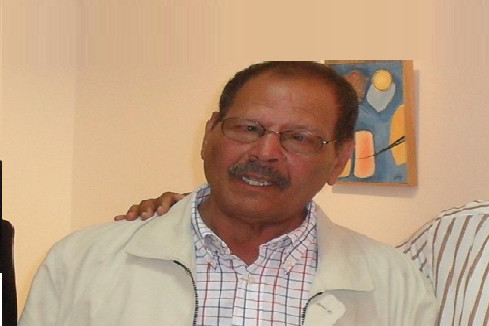 نجيب العوفي يشبه رحيل الشاعر الحسين القمري بأُفول القمر