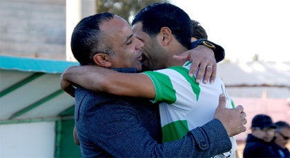 فوز أكادير على شباب الحسيمة قد يعجل برحيل أوشـلا عن الأخير فوز أكادير على شباب الحسيمة قد يعجل برحيل أوشـلا عن الأخير