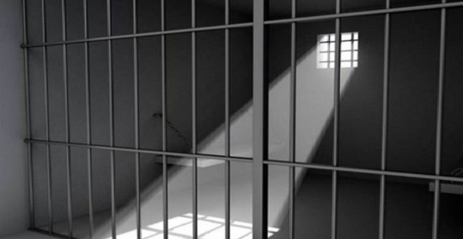 وصفه بـ"مورو الغبي".. إدانة إسباني اضطهد مغربيا وهدده بالسلاح الأبيض وصفه بـ"مورو الغبي".. إدانة إسباني اضطهد مغربيا وهدده بالسلاح الأبيض